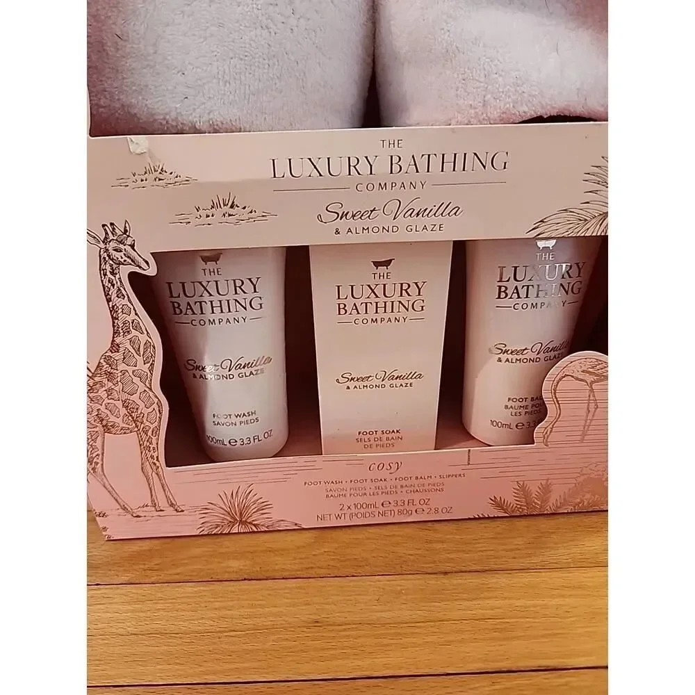 The Luxury Bathing Company Set Pedicure Set Open Box Vanilla Almond Slippers